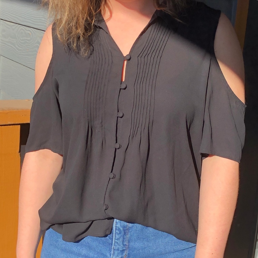 EXPRESS Cold Shoulder Top